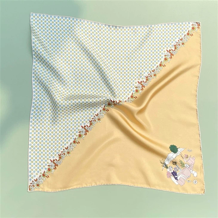 Saténový šátek na spaní